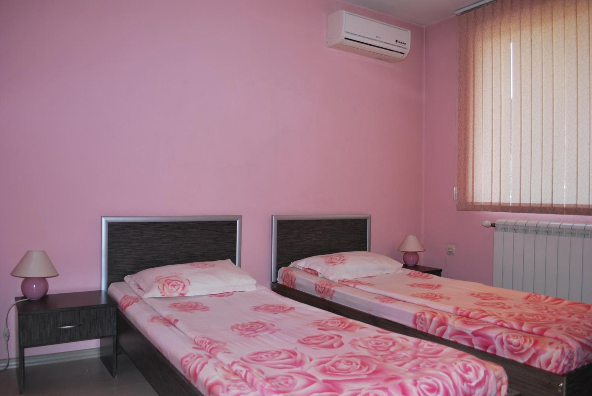 Hotel Milenium София Экстерьер фото